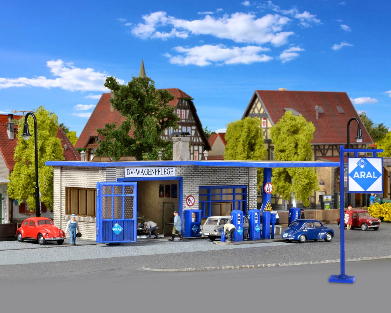 Vollmer 45156 H0 Aral-Tankstelle 
