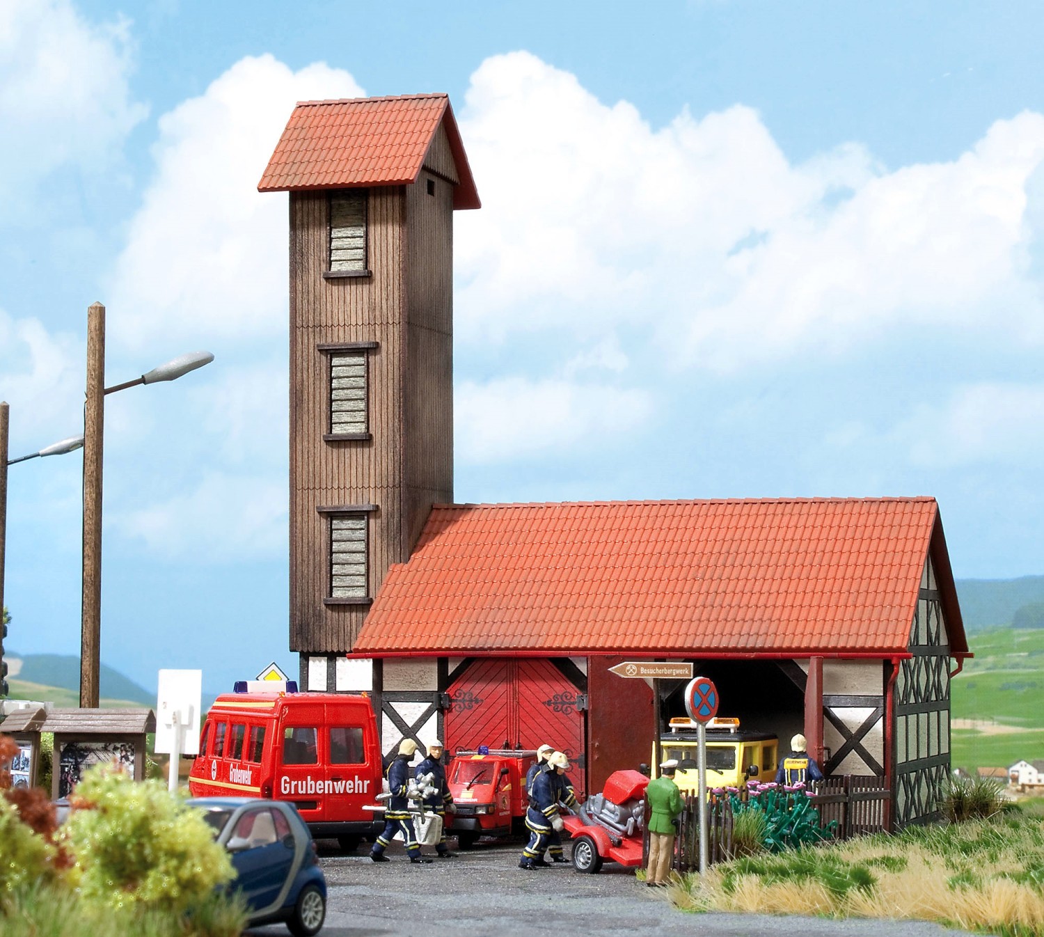 BUSCH 1452 H0 Feuerwehr Gerätehaus 