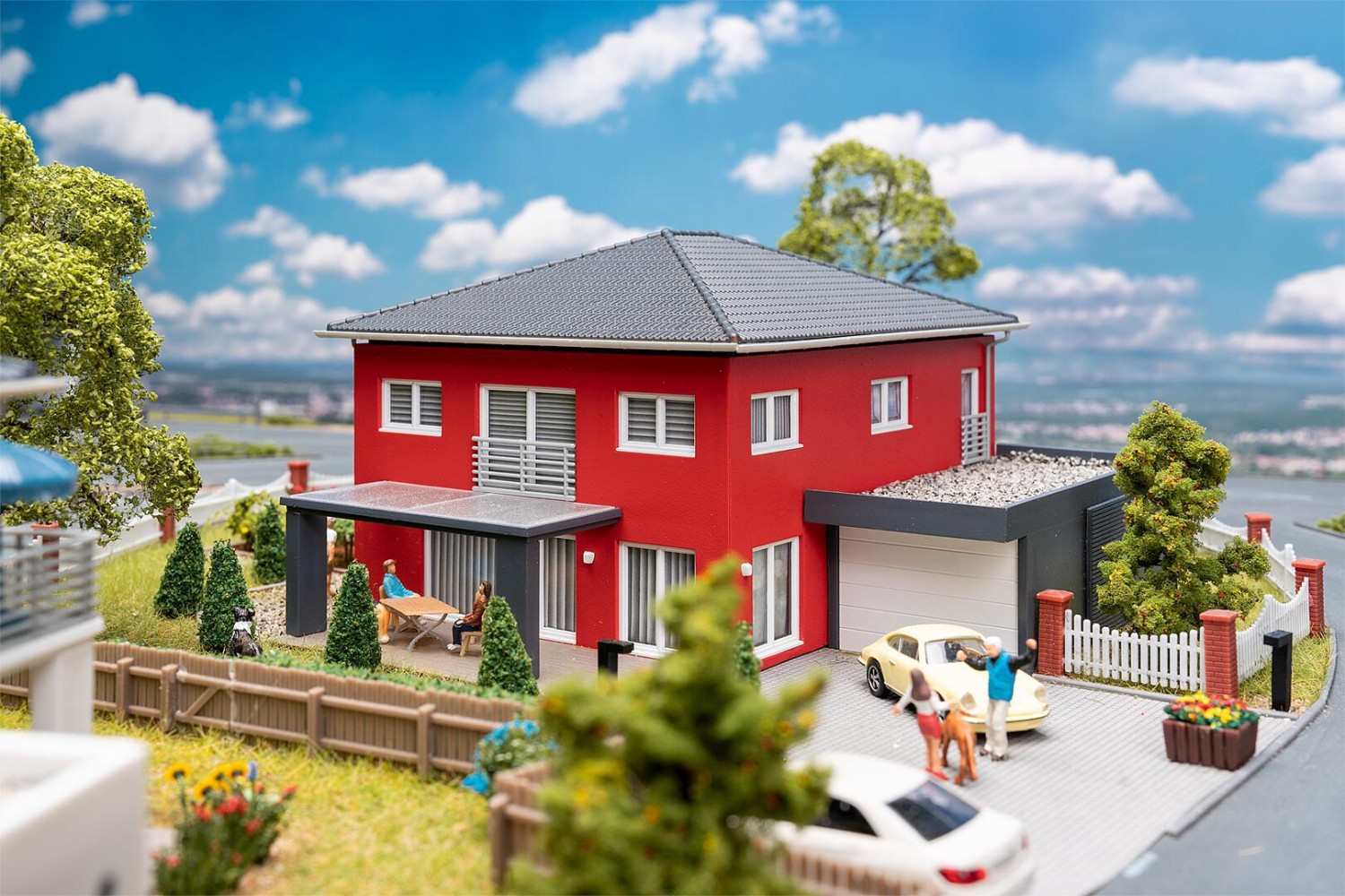 FALLER 130743 H0 WeberHaus CityLife, rot 