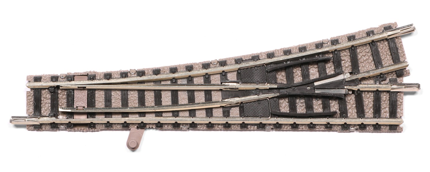 Fleischmann 9170 N Weiche links, Länge 111 mm 