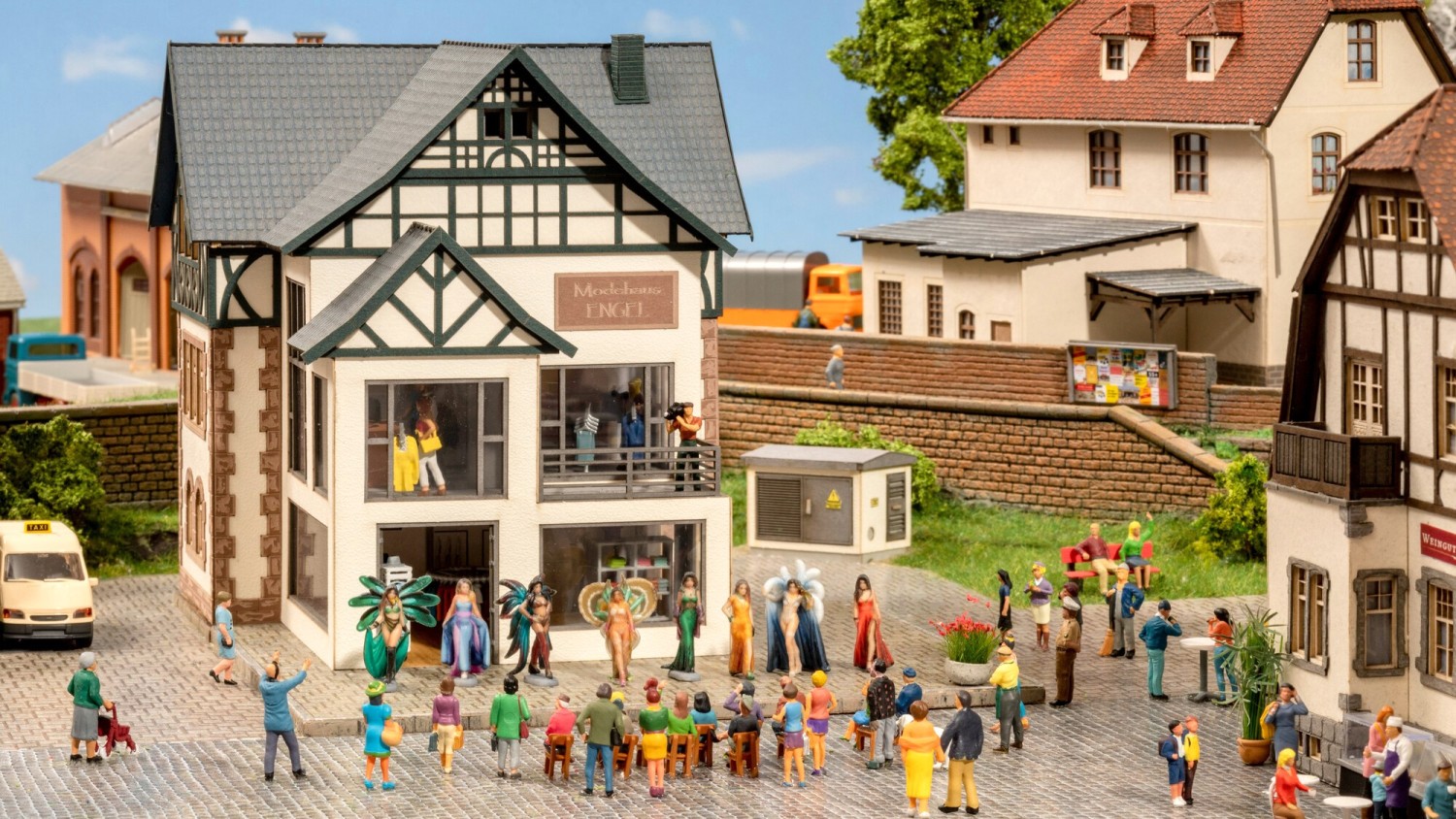 NOCH 66501 H0 Modegeschäft mit micro-motion Modeschau 