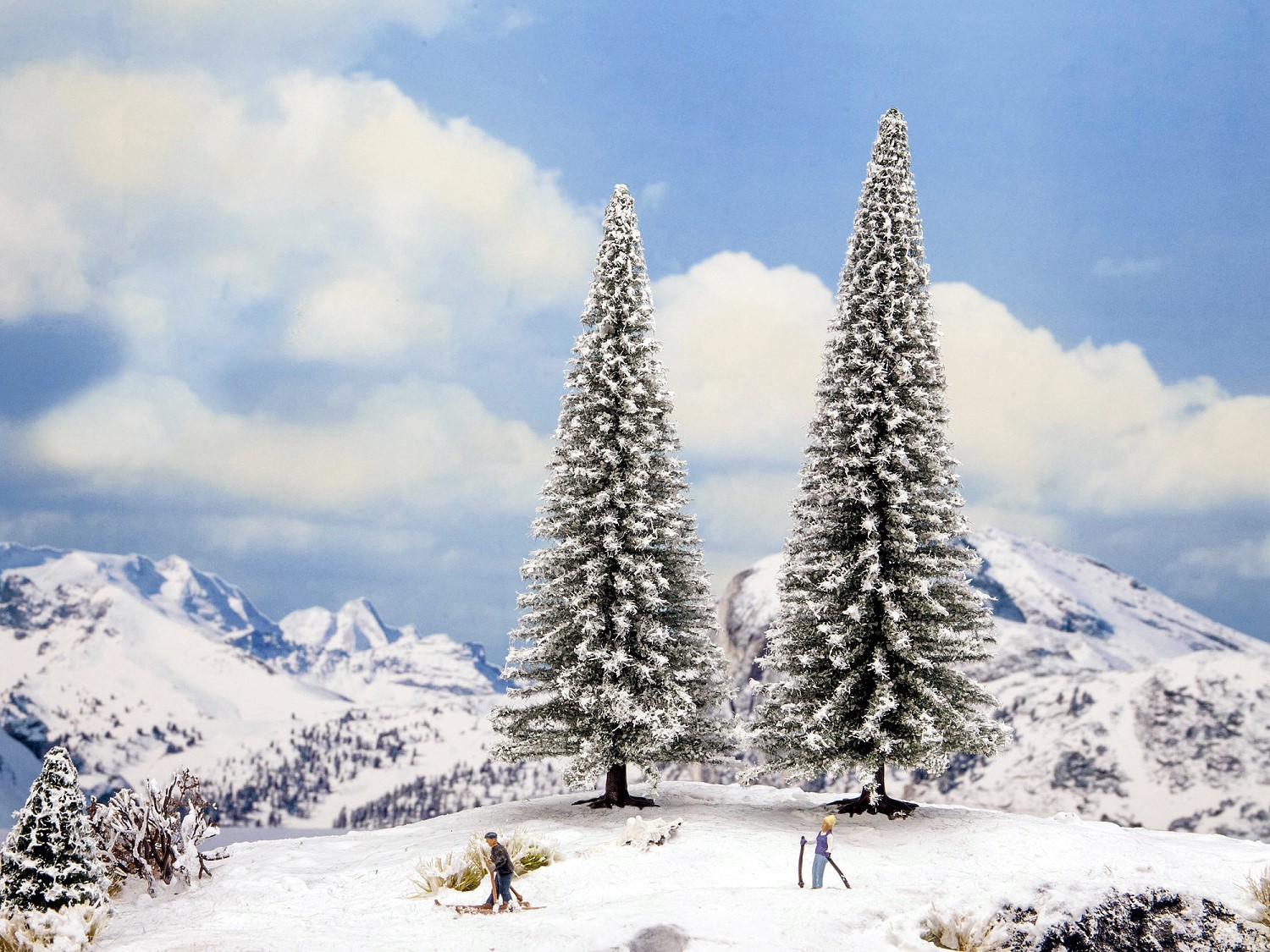 NOCH 21965 H0/TT Schneetannen 2 Stück, 16 und 18 cm hoch 