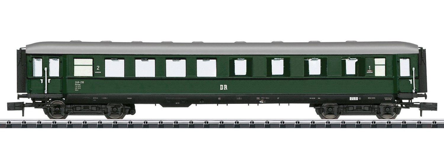 Minitrix 18425 N Eilzugwagen 1./2. Klasse, DR 
