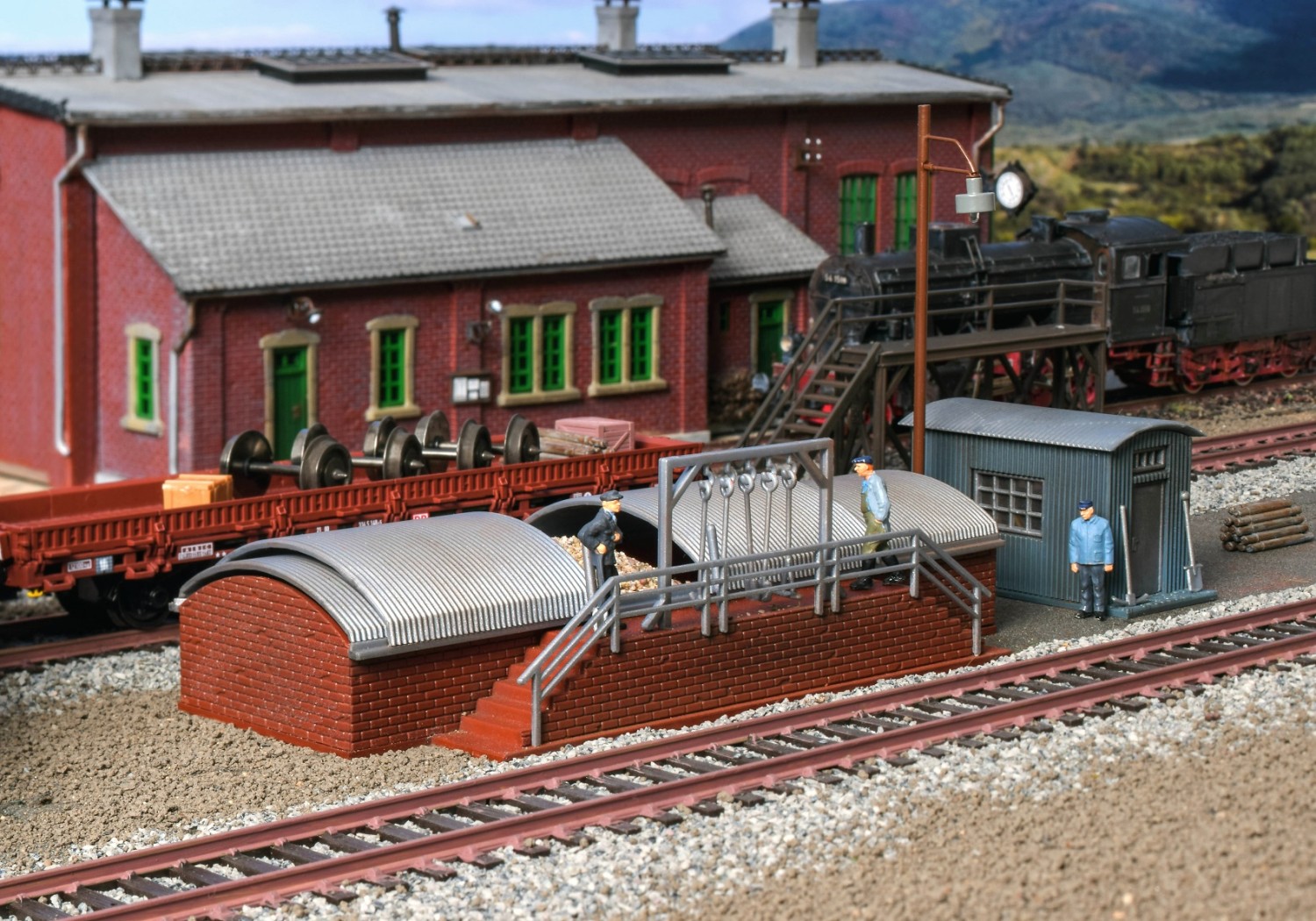 Vollmer 45771 H0 Besandungsbunker mit Wellblechhütte 