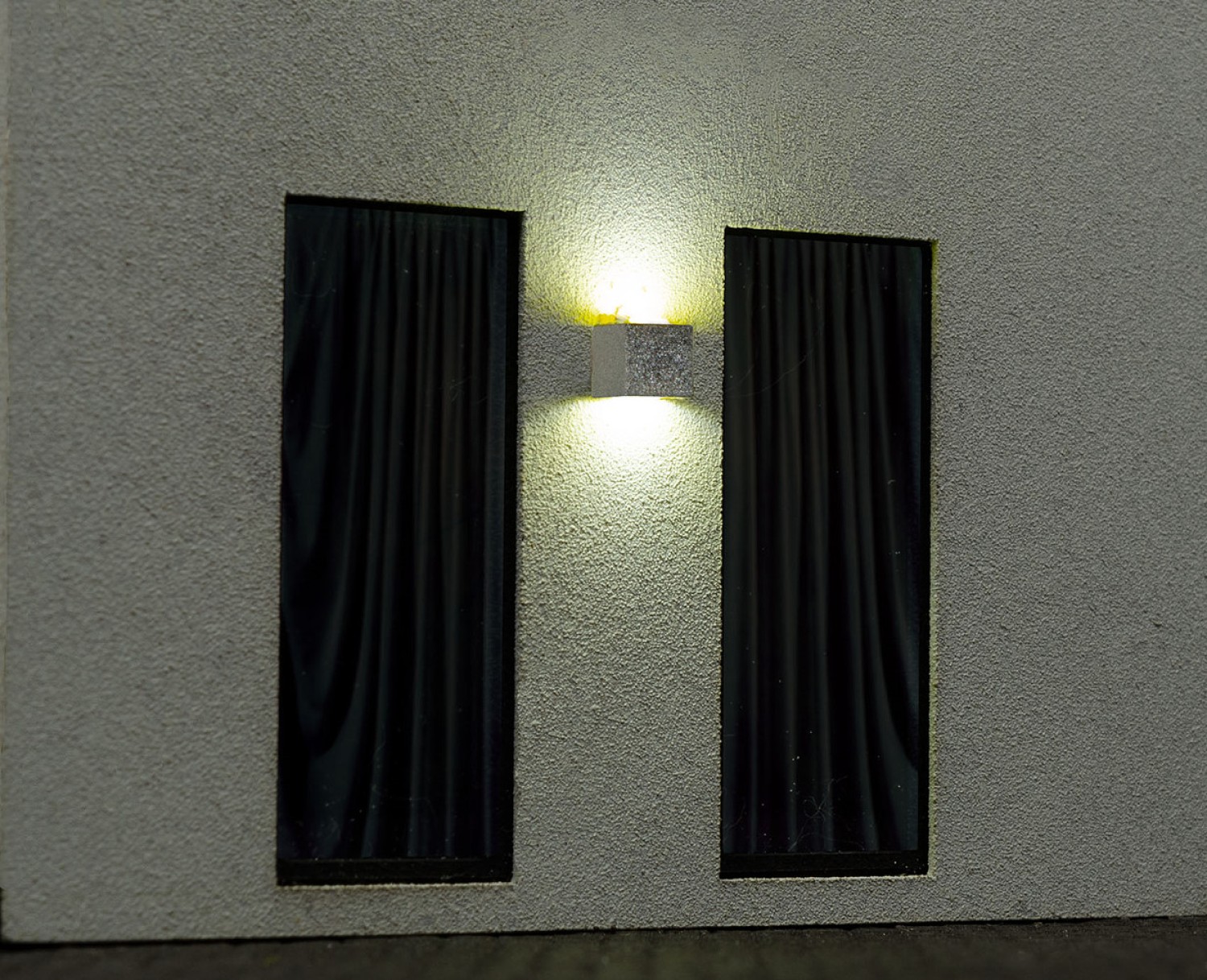 Viessmann 6026 H0 Wandleuchte modern, 2 LEDs warmweiß 