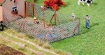 FALLER 180414 H0 Maschendrahtzaun mit Holzpfosten, 340 mm 