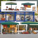 BUSCH 1825 H0 Marktstände Kleidung, Koffer, Körbe 